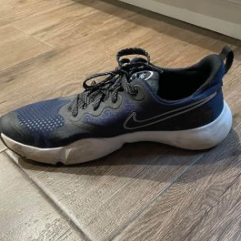 Men’s Nike Downshifter shoes sz. 10.5